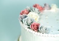 Wedding cake with roses.
