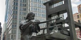 Benjamin Franklin Statue