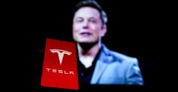 Kaunas,,Lithuania,2022,-,April,14:,Tesla,Logo,On,Screen